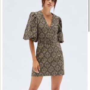 NWT MINKPINK YASAMIN BELTED MINI DRESS size: medium